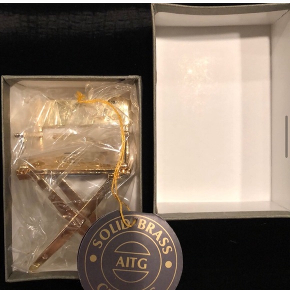 New ambassador gold magnetic paper clip chair - Picture 8 of 16